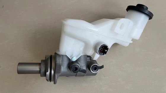 47201-0D390 1 PC / bộ Phân tích xi lanh chủ phanh 47201-0D390