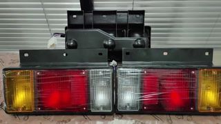 Đèn kết hợp đuôi 4JB1 8-94178619-0 NPR NHR 100P